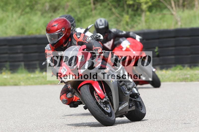 Archiv-2025/10 23.04.2025 Cornu Master School ADR/rot-rouge/42